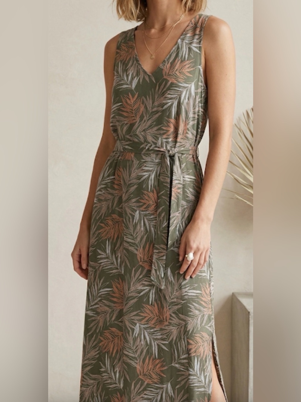 a‎ new day Olive Green Maxi Dress with Peach Leaf Print M tropical garden party